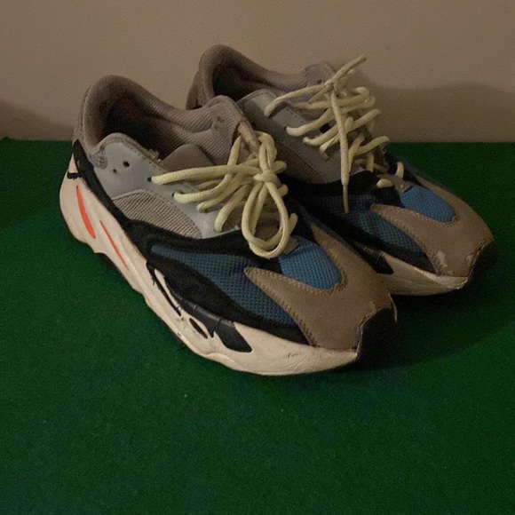 Wave runners - Picture 2 of 6